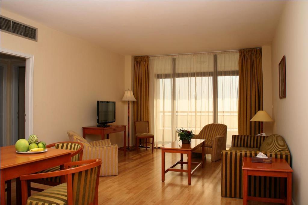 Coral Beirut Al Hamra Hotel Екстер'єр фото