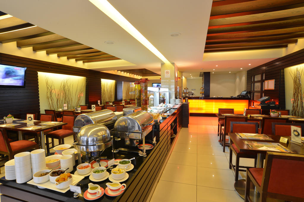Coral Beirut Al Hamra Hotel Екстер'єр фото