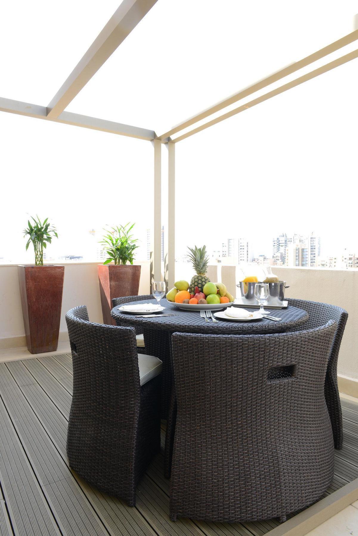 Coral Beirut Al Hamra Hotel Екстер'єр фото