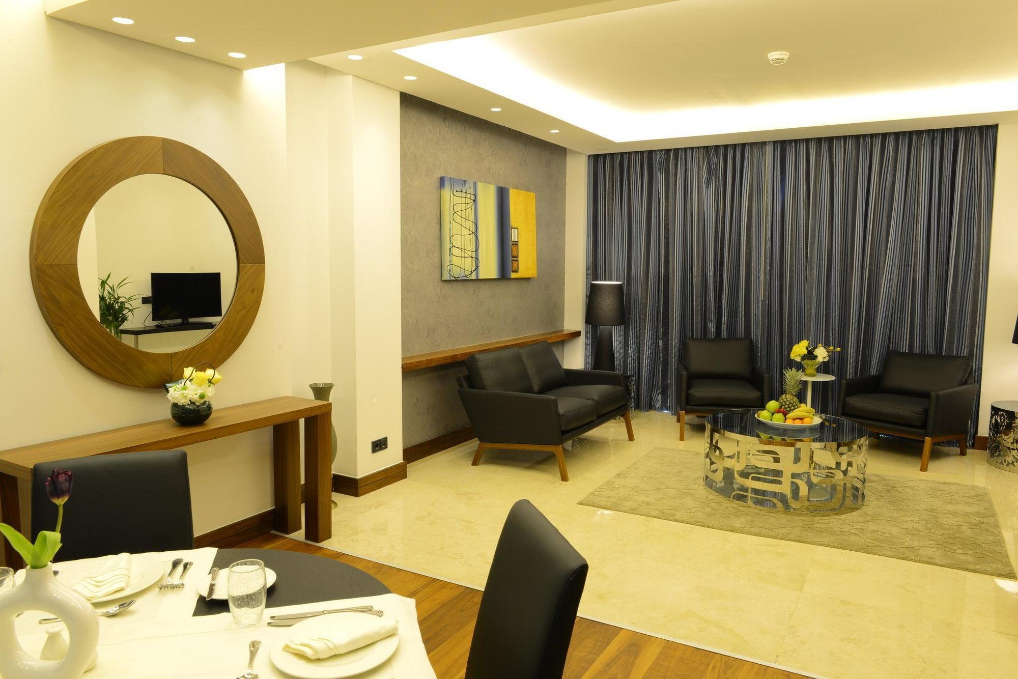 Coral Beirut Al Hamra Hotel Екстер'єр фото