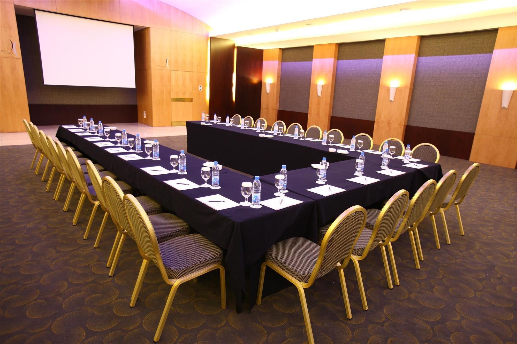 Coral Beirut Al Hamra Hotel Екстер'єр фото