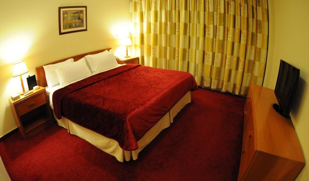 Coral Beirut Al Hamra Hotel Екстер'єр фото