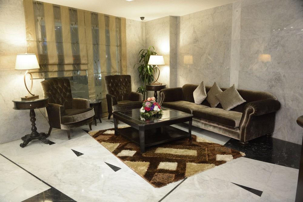Coral Beirut Al Hamra Hotel Екстер'єр фото