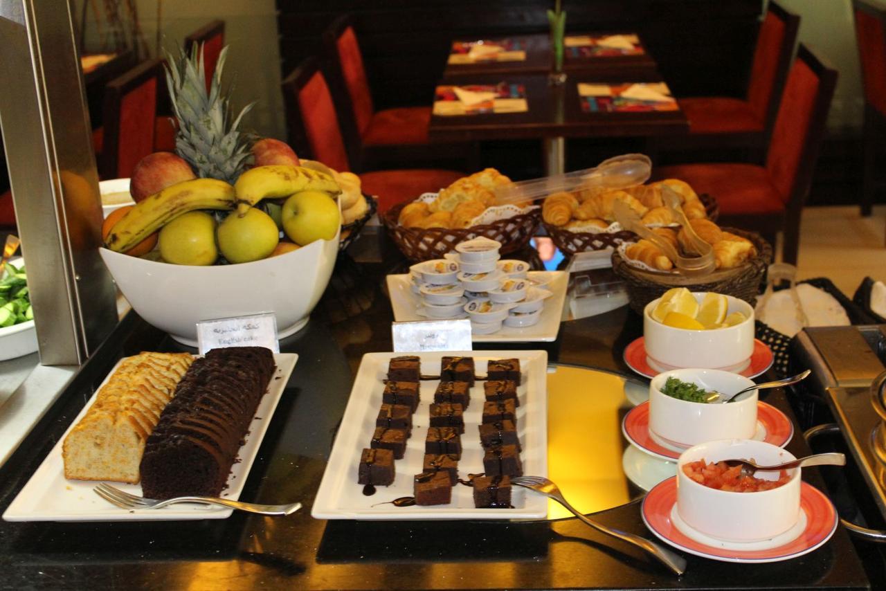 Coral Beirut Al Hamra Hotel Екстер'єр фото