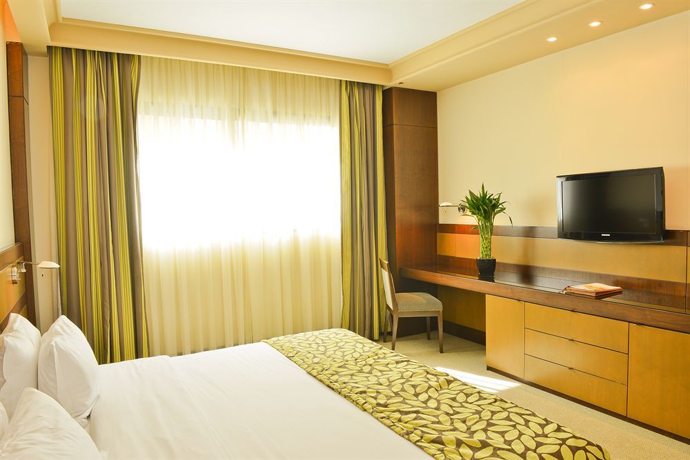 Coral Beirut Al Hamra Hotel Екстер'єр фото