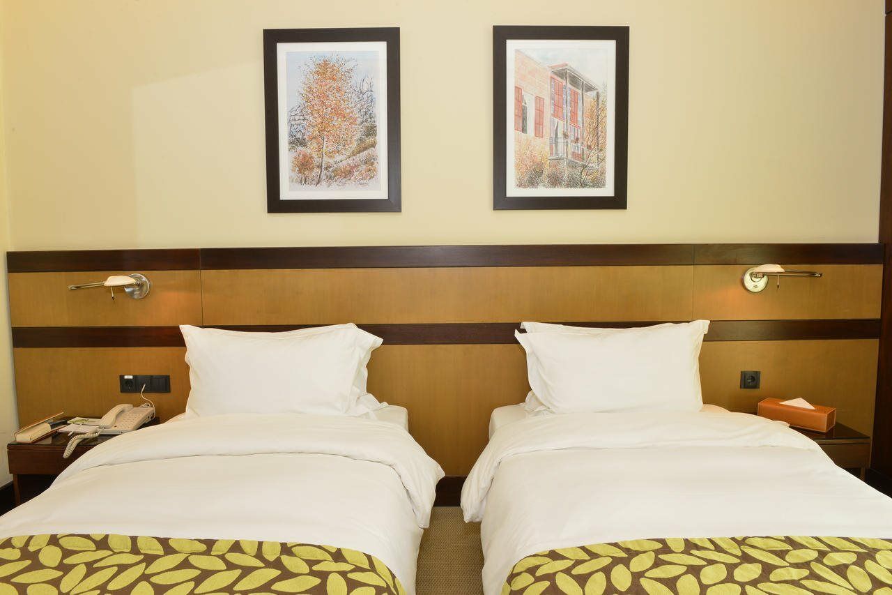 Coral Beirut Al Hamra Hotel Екстер'єр фото